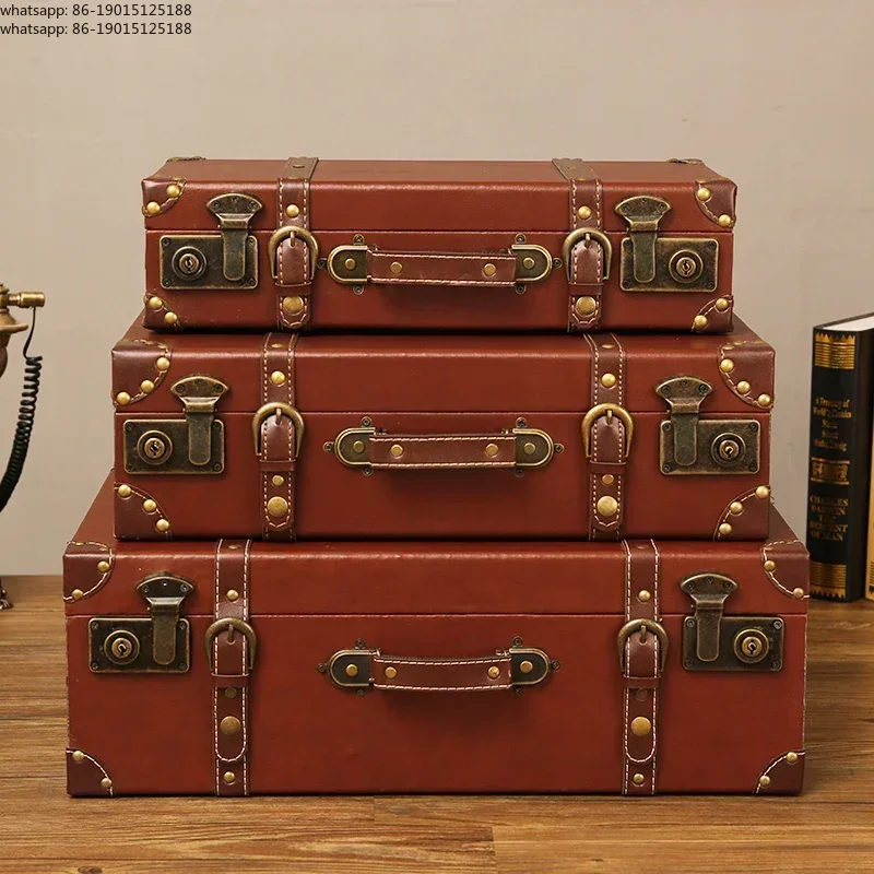 Retro Leather Case Figurines L - Photography Lighting Style recension och pris